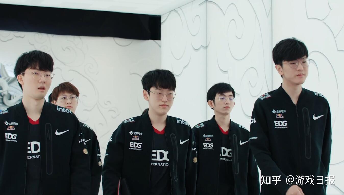 赛场中的 赛场中的