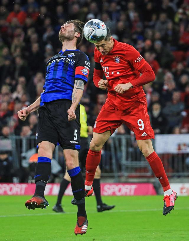 励年轻球员 励年轻球员