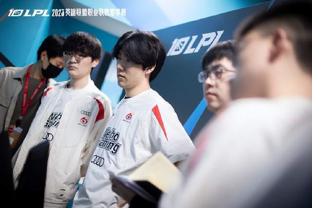 泄露素材定 泄露素材定